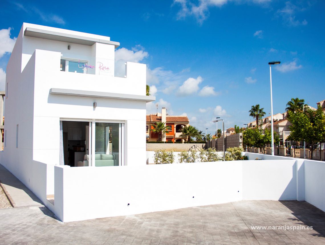 Obra nueva - bonitas casas - Torrevieja - Alicante 