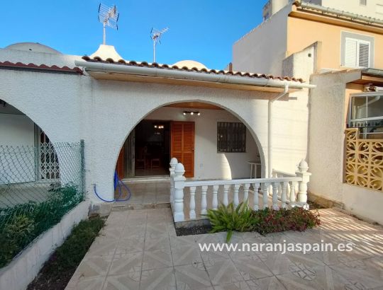 Semi-detached house - Sale - Torrevieja - Torrevieja town