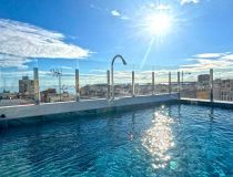 Apartament z basenem na dachu w Torrevieja