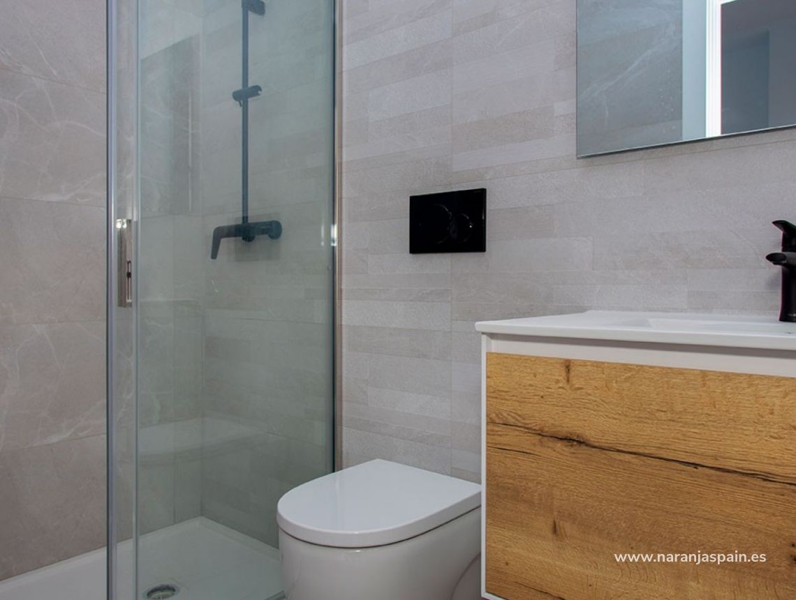 Apartamentai su dviem vonios kambariais