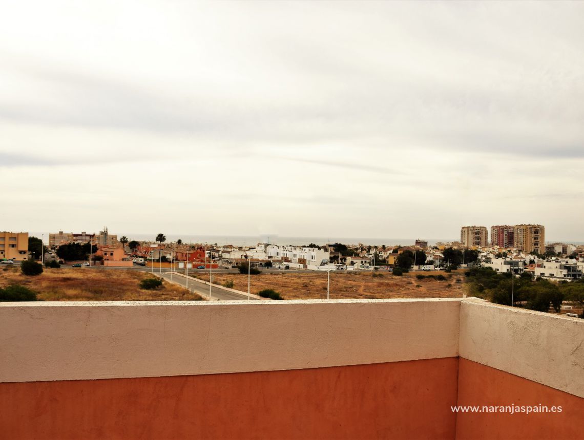 Attic in Torrevieja. Naranja Spain: your real estate in Guardamar.