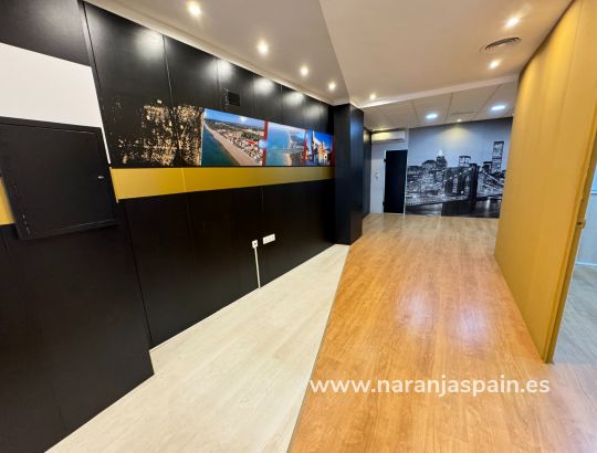 Commercial property - Sale - Guardamar del Segura - CENTRO