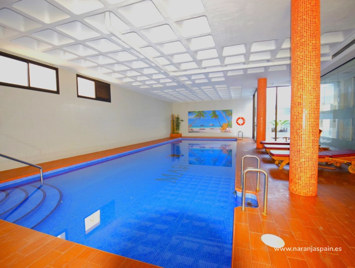 Lägenhet med spaavdelning och klimatkontrollerad pool