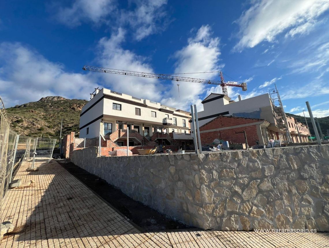 Nauja statyba - Town House - La Union - centro