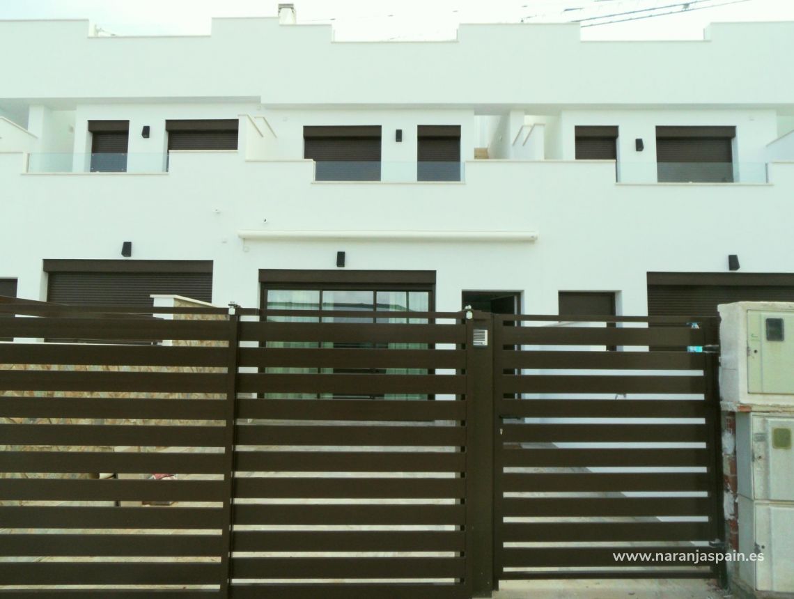 New build - Villa - Pilar de la Horadada - parque Andromeda