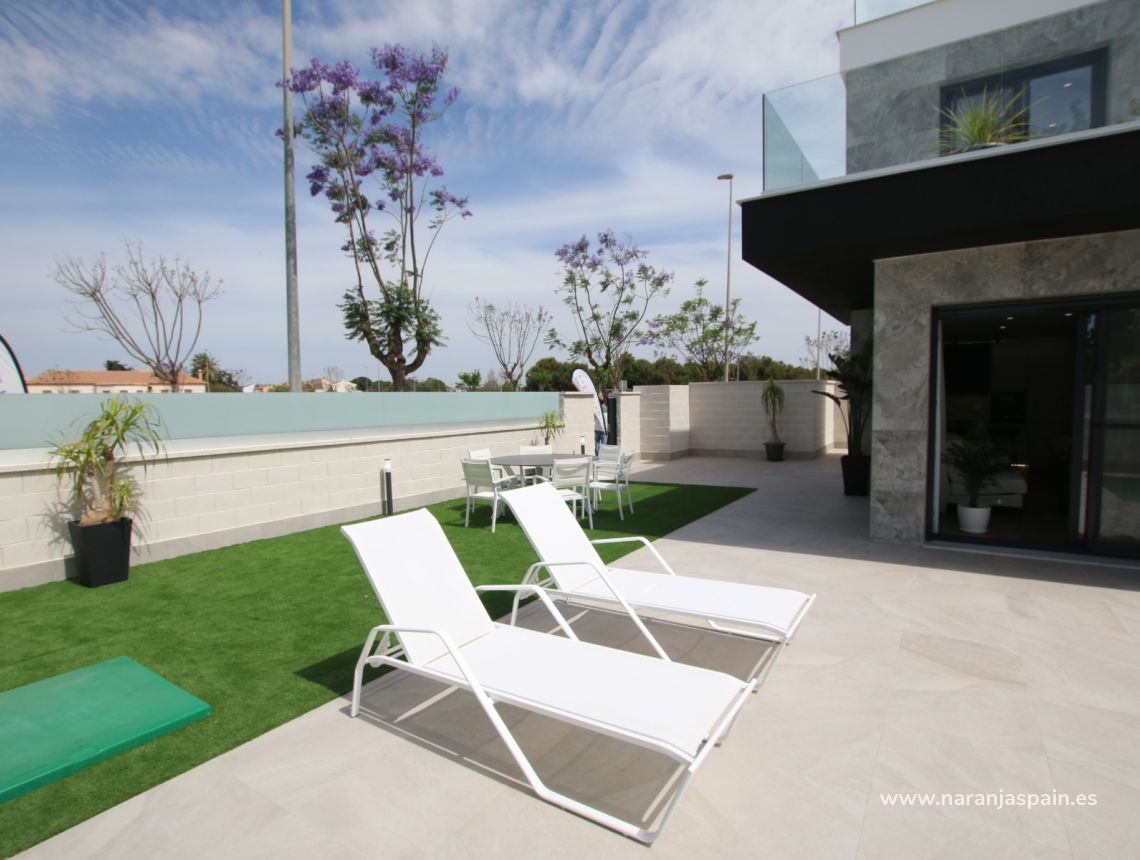 Obra Nueva - Villa - Pilar de la Horadada