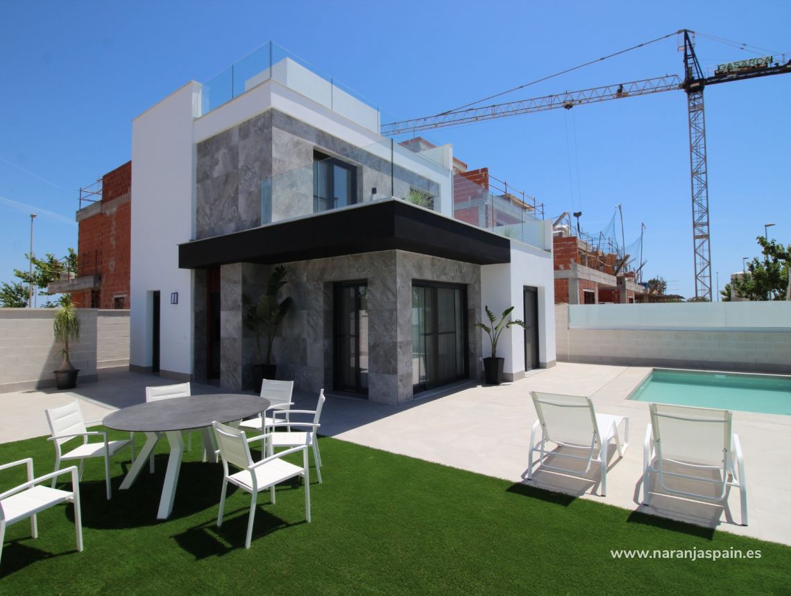 Obra Nueva - Villa - Pilar de la Horadada