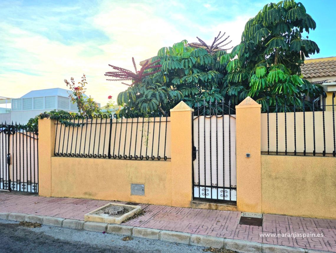 Parduodama - Bungalow - Torrevieja - Los Frutales