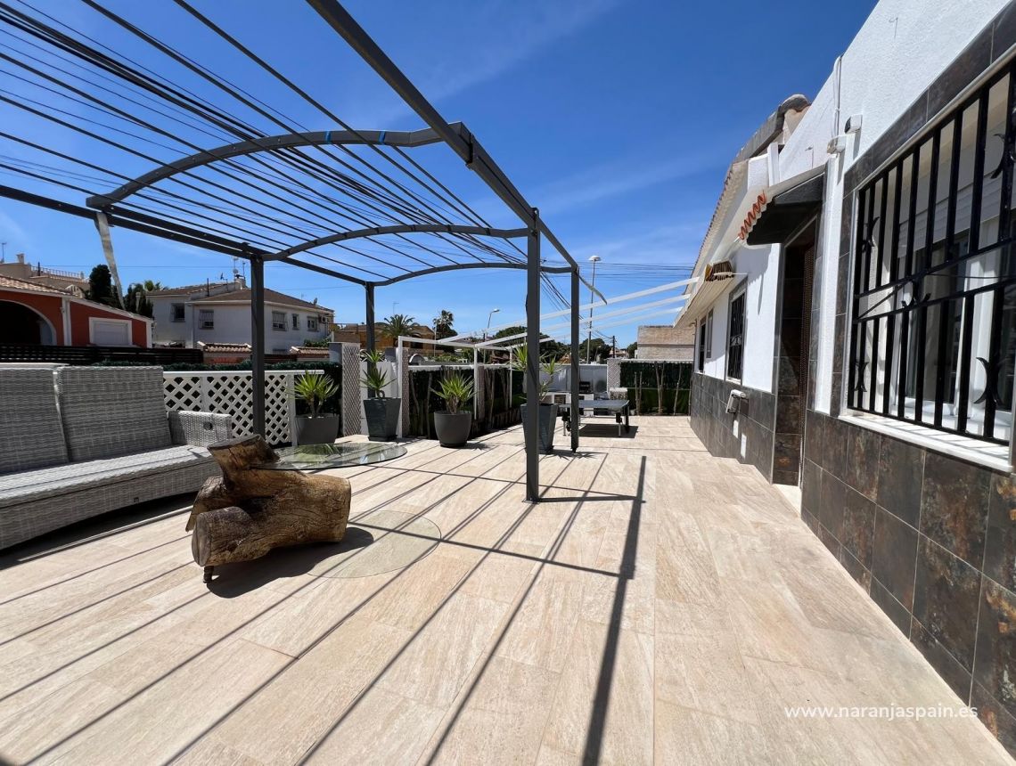 Parduodama - Vila - Torrevieja - Los balcones