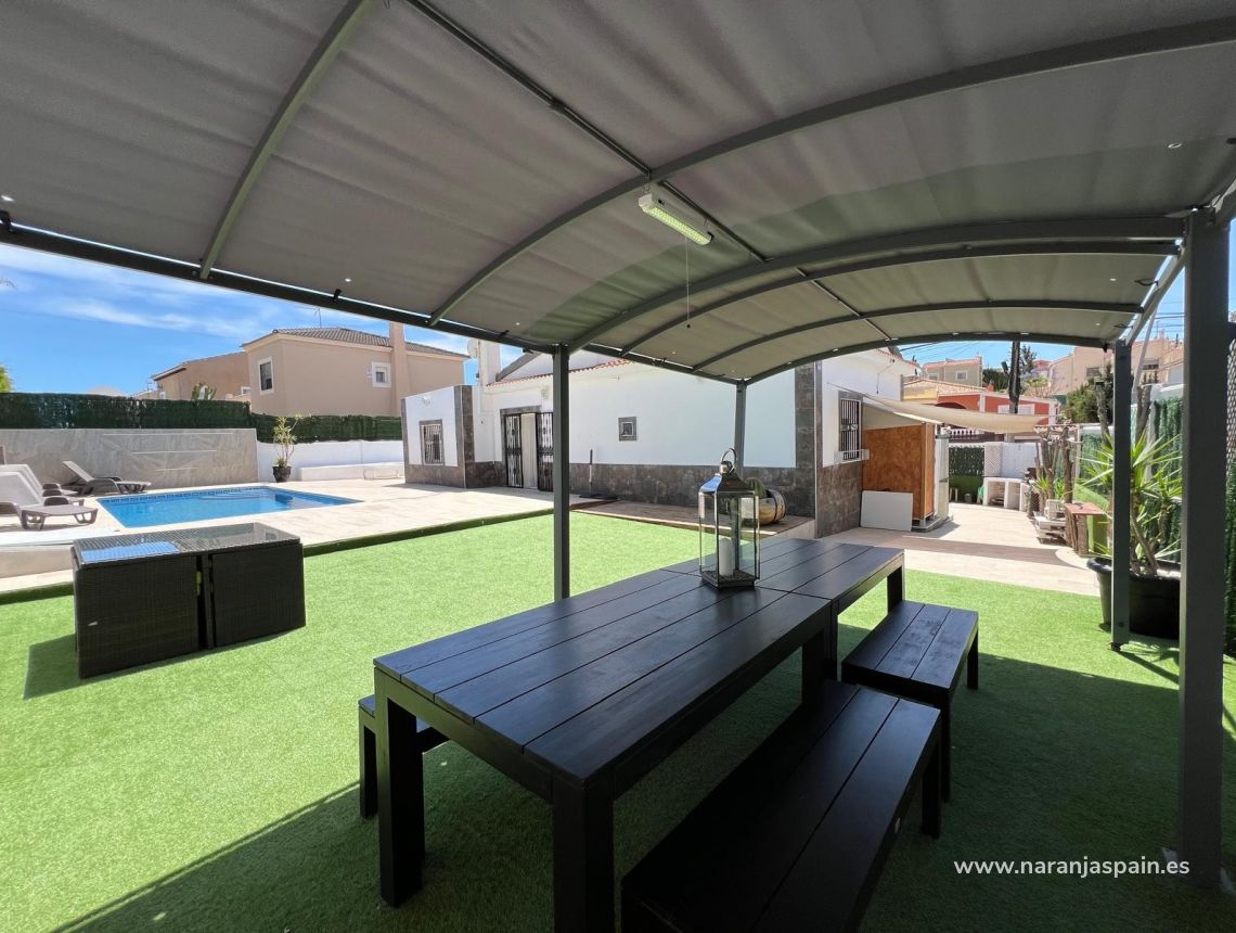 Parduodama - Vila - Torrevieja - Los balcones