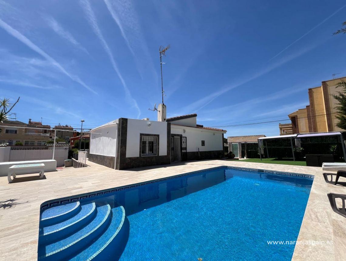 Parduodama - Vila - Torrevieja - Los balcones