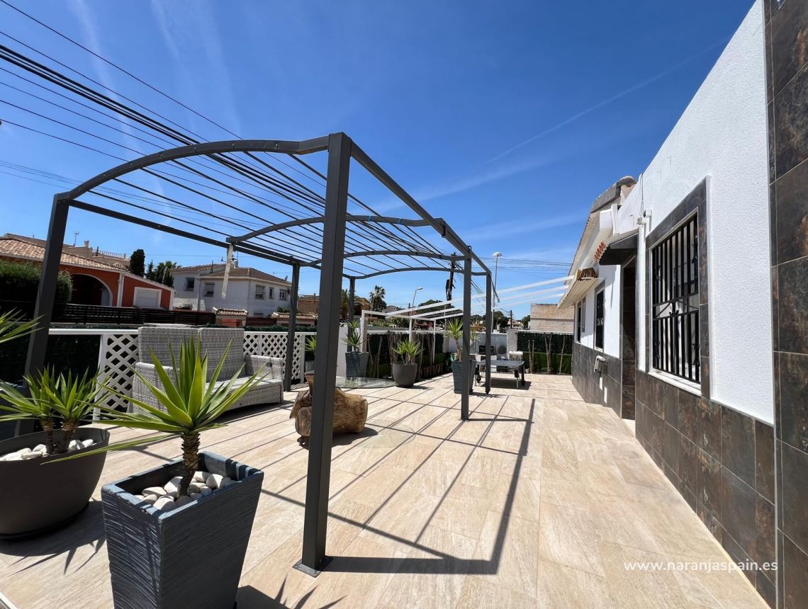 Parduodama - Vila - Torrevieja - Los balcones