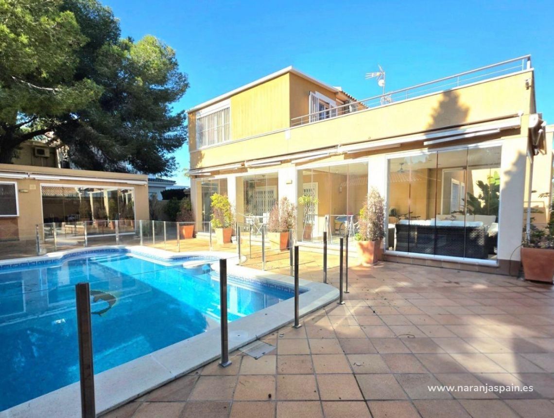 Parduodama - Villa - Dehesa de campoamor - Campoamor