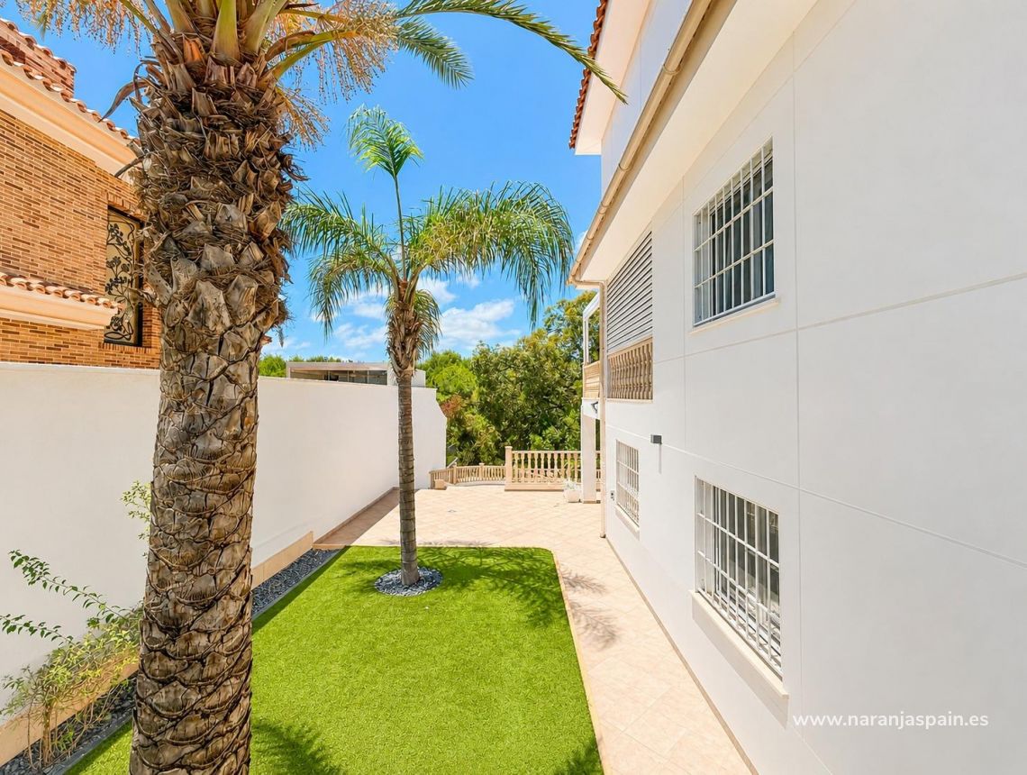 Parduodama - Villa - Dehesa de campoamor - Campoamor
