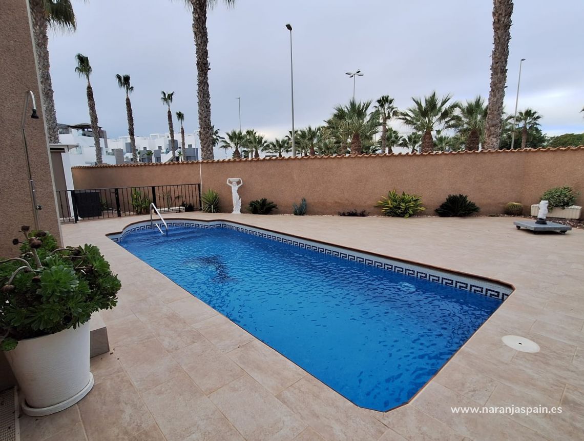 Parduodama - Villa - Guardamar del Segura - Urb. El Raso