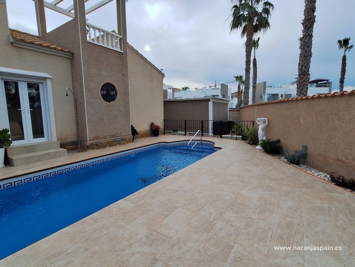 Parduodama - Villa - Guardamar del Segura - Urb. El Raso