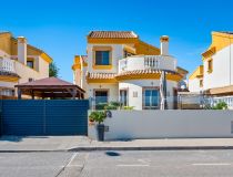 Parduodama - Villa - Guardamar del Segura - Urb. El Raso