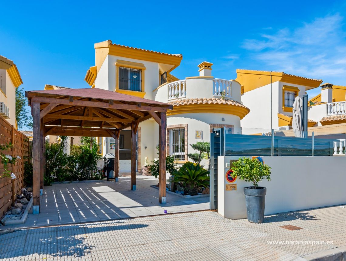 Parduodama - Villa - Guardamar del Segura - Urb. El Raso