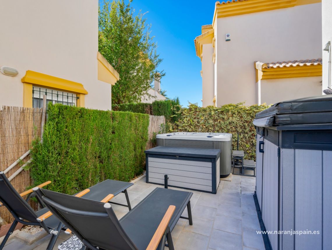 Parduodama - Villa - Guardamar del Segura - Urb. El Raso