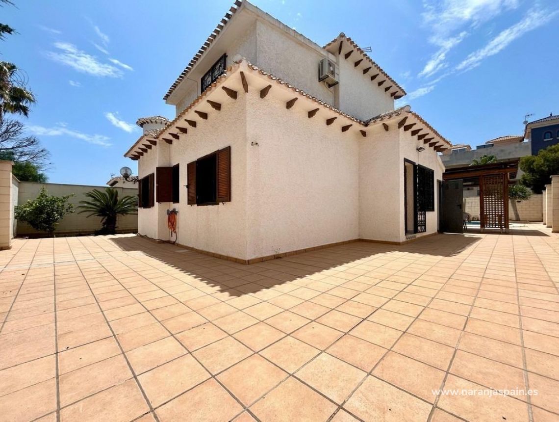 Parduodama - Villa - Orihuela Coast - La Zenia