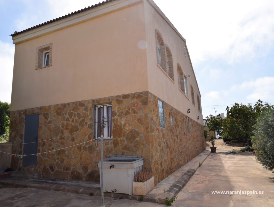 Parduodama - Villa - Torrevieja - Aguas Nuevas