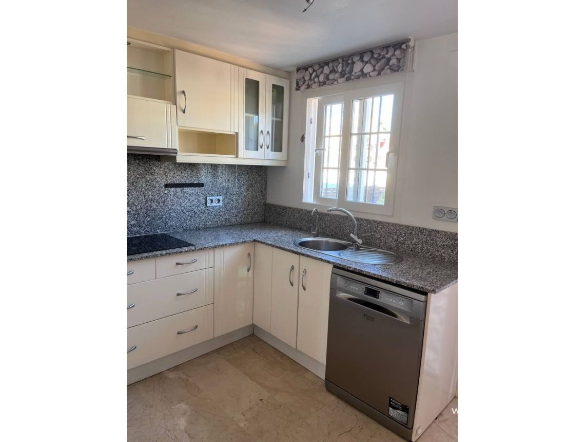 Sale - Adosado - Гвардамар дель Сегура - El Raso