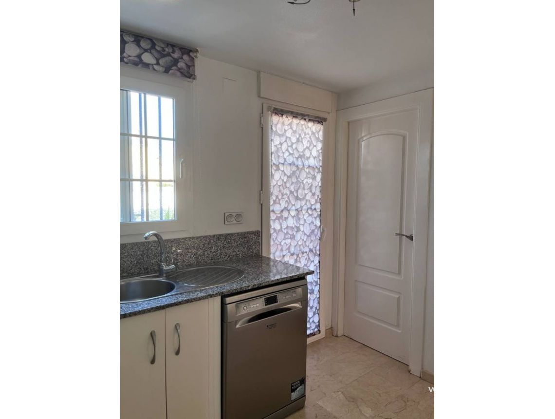 Sale - Adosado - Гвардамар дель Сегура - El Raso