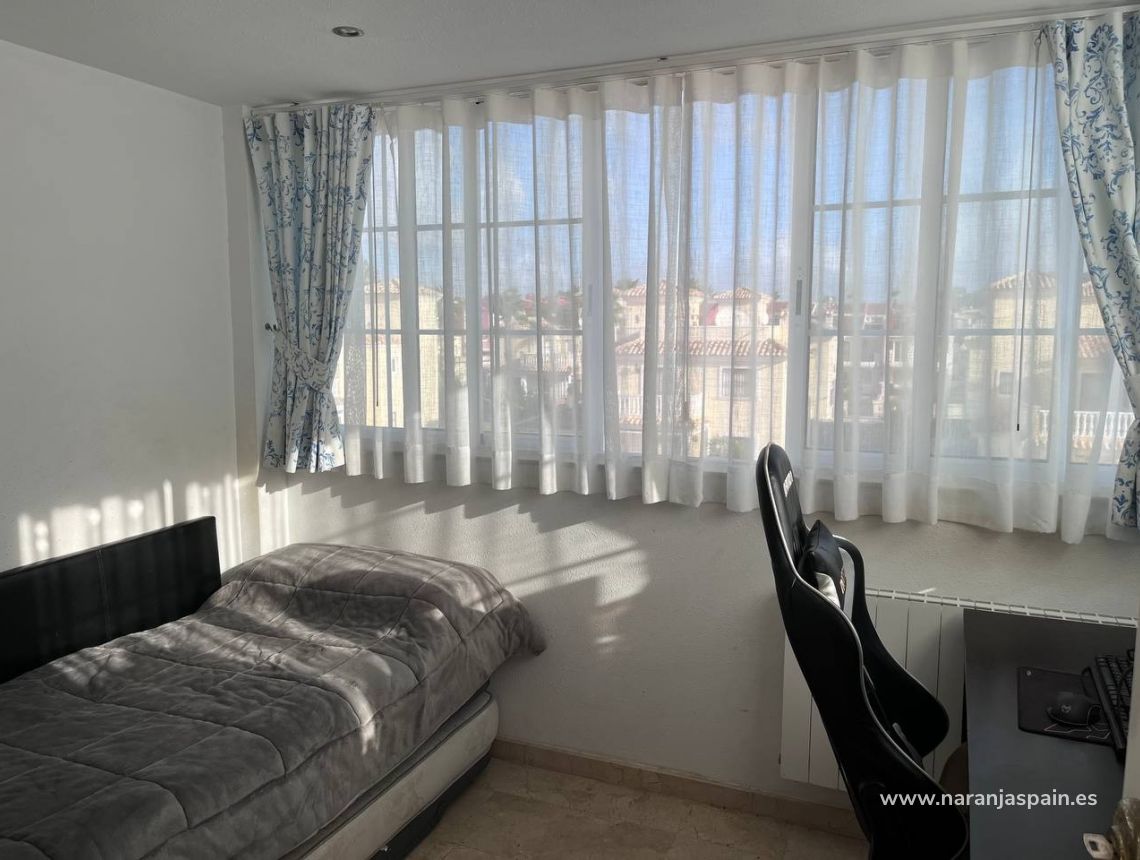 Sale - Adosado - Гвардамар дель Сегура - El Raso