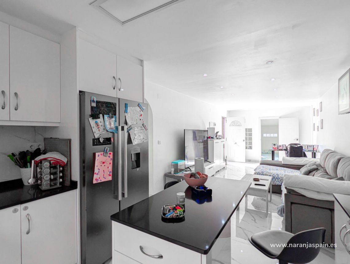 Sale - Adosado - Torrevieja - Habaneras