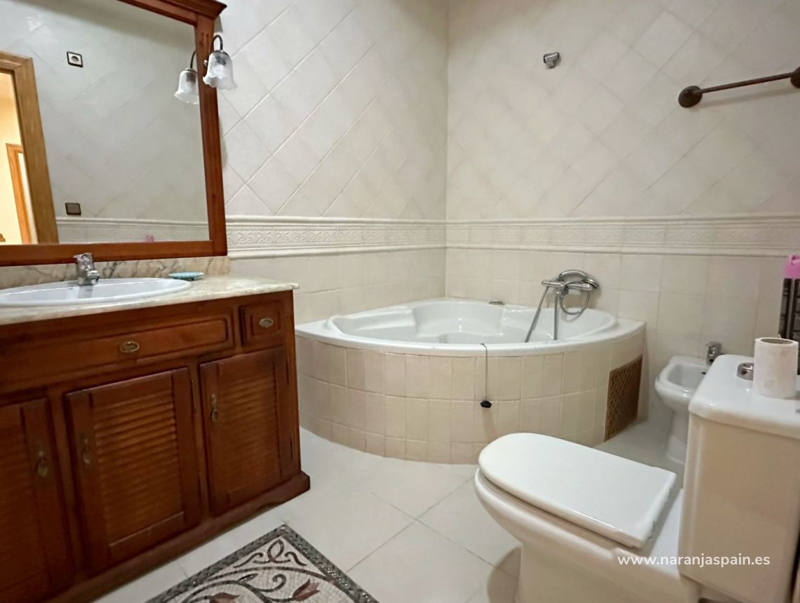 Sale - Апартаменты - Гвардамар дель Сегура - CENTRO