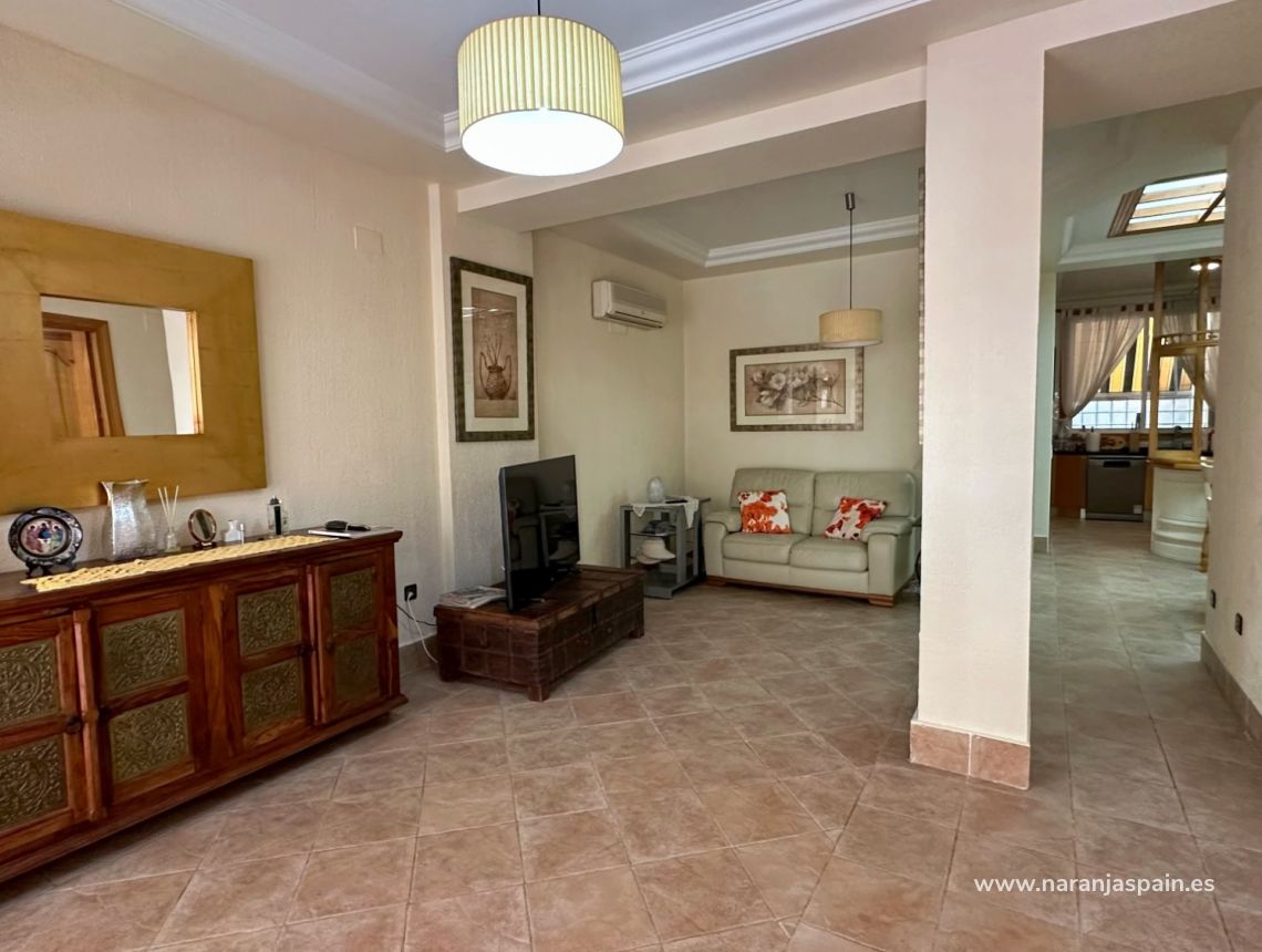 Sale - Апартаменты - Гвардамар дель Сегура - CENTRO