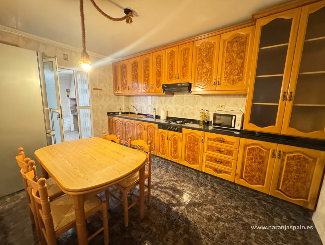 Sale - Апартаменты - Гвардамар дель Сегура - город