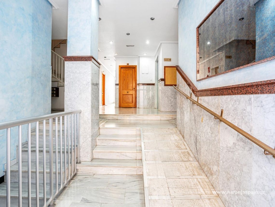 Sale - Апартаменты - Гвардамар дель Сегура - Pueblo