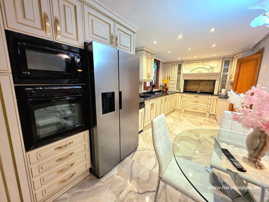 Sale - Apartment - Alicante - Centro