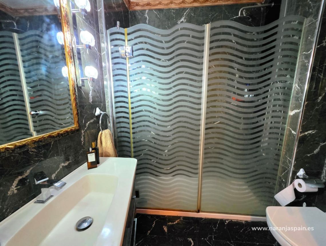 Sale - Apartment - Alicante - Centro