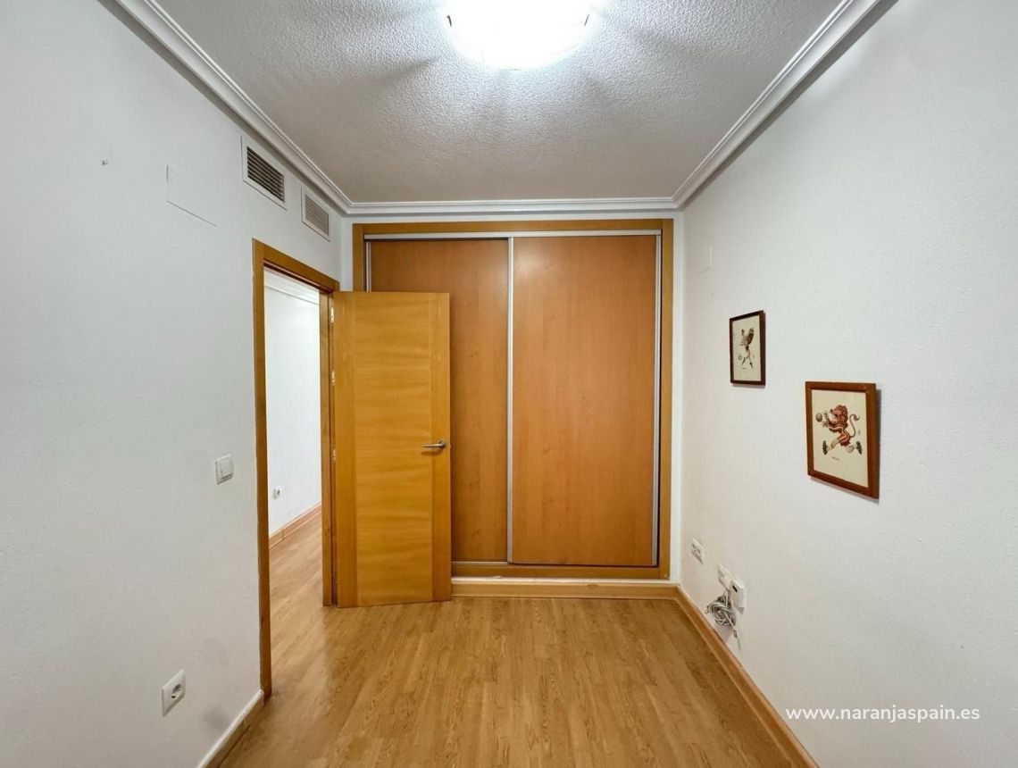 Sale - Apartment - Torrevieja - Center