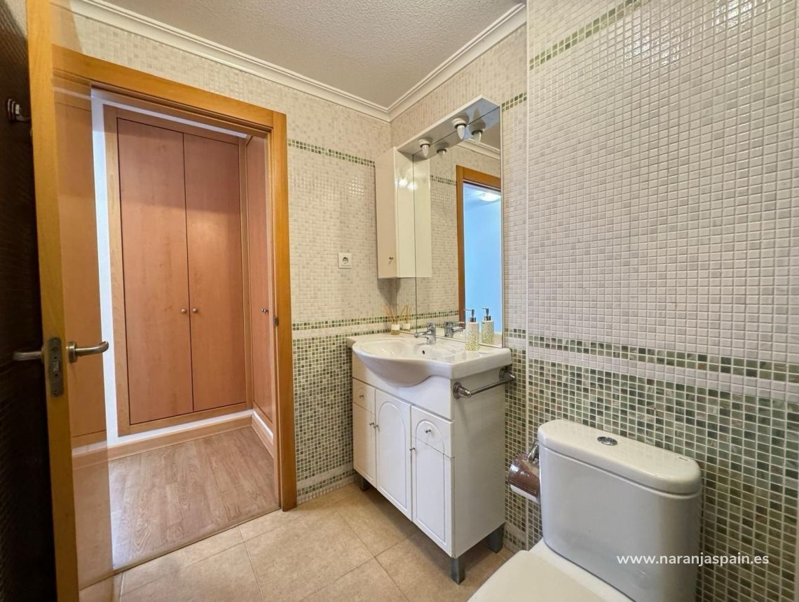 Sale - Apartment - Torrevieja - Center