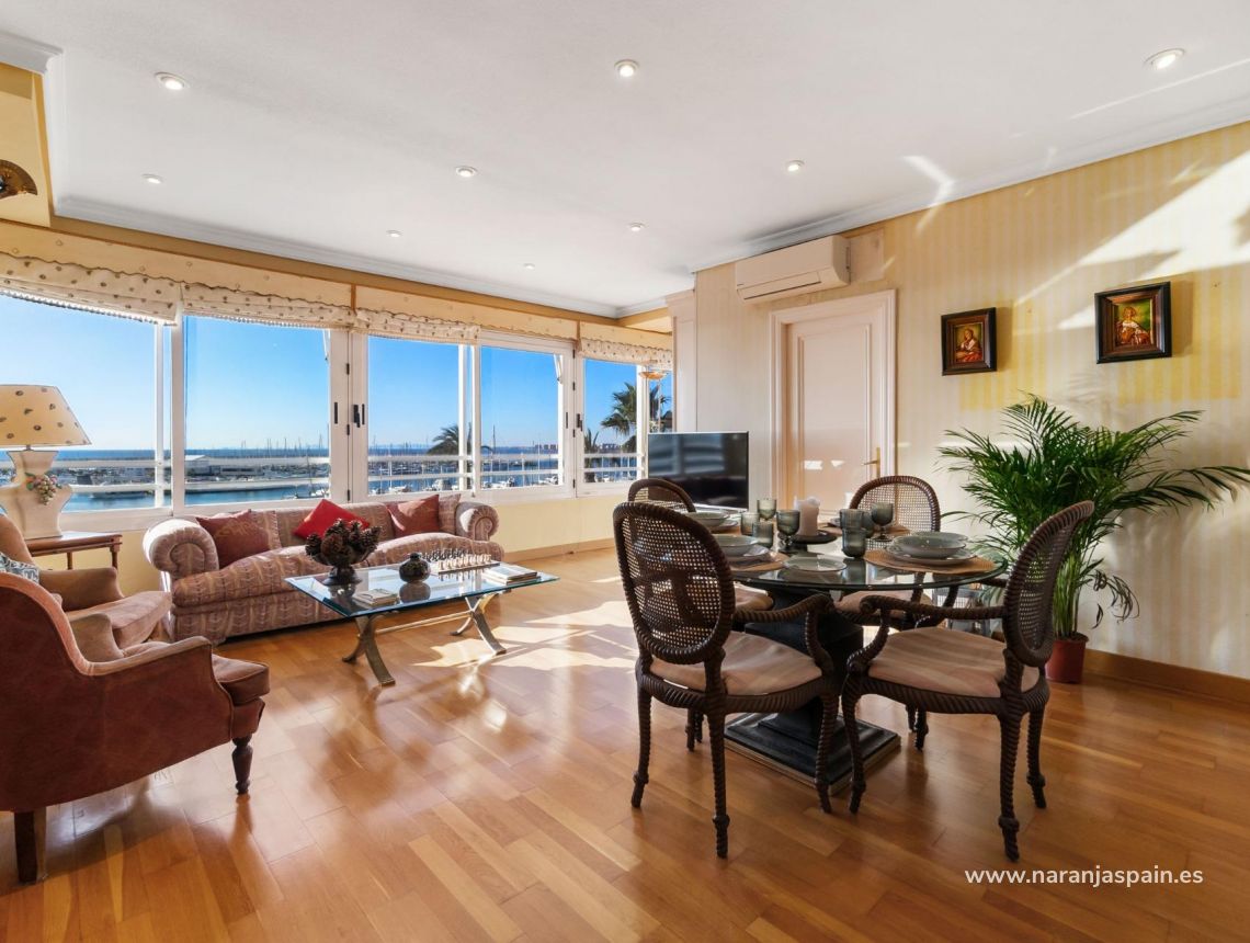 Sale - Apartment - Torrevieja - Centro - Muelle Pesquero