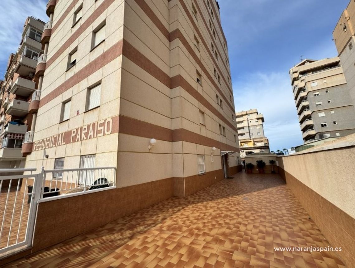 Sale - Apartment - Torrevieja - Centro