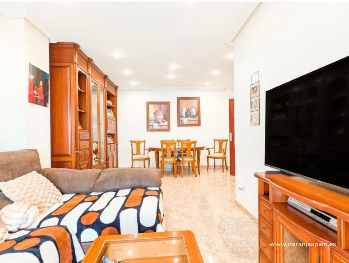 Sale - Apartment - Torrevieja - Centro