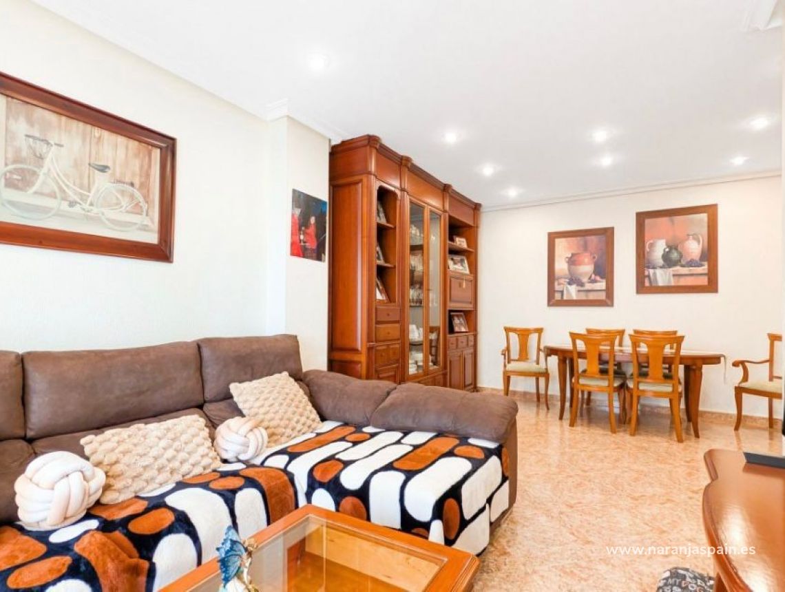 Sale - Apartment - Torrevieja - Centro