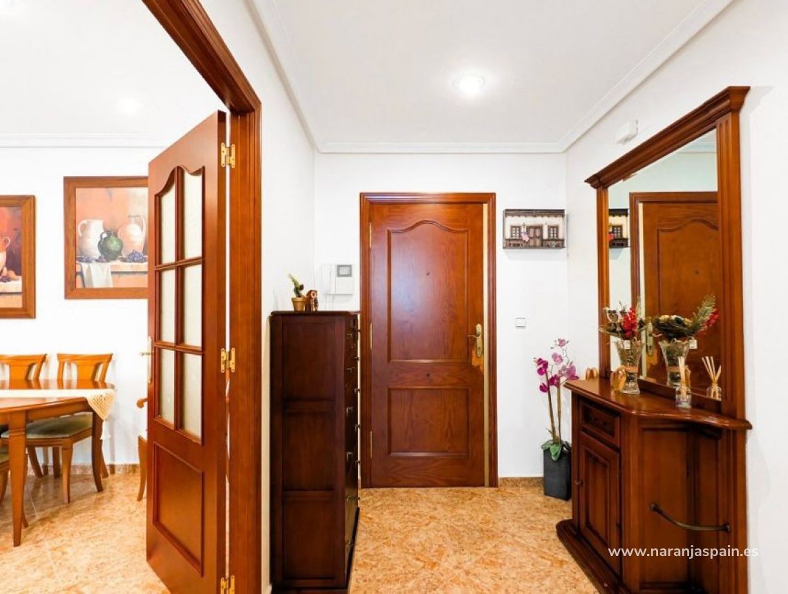 Sale - Apartment - Torrevieja - Centro