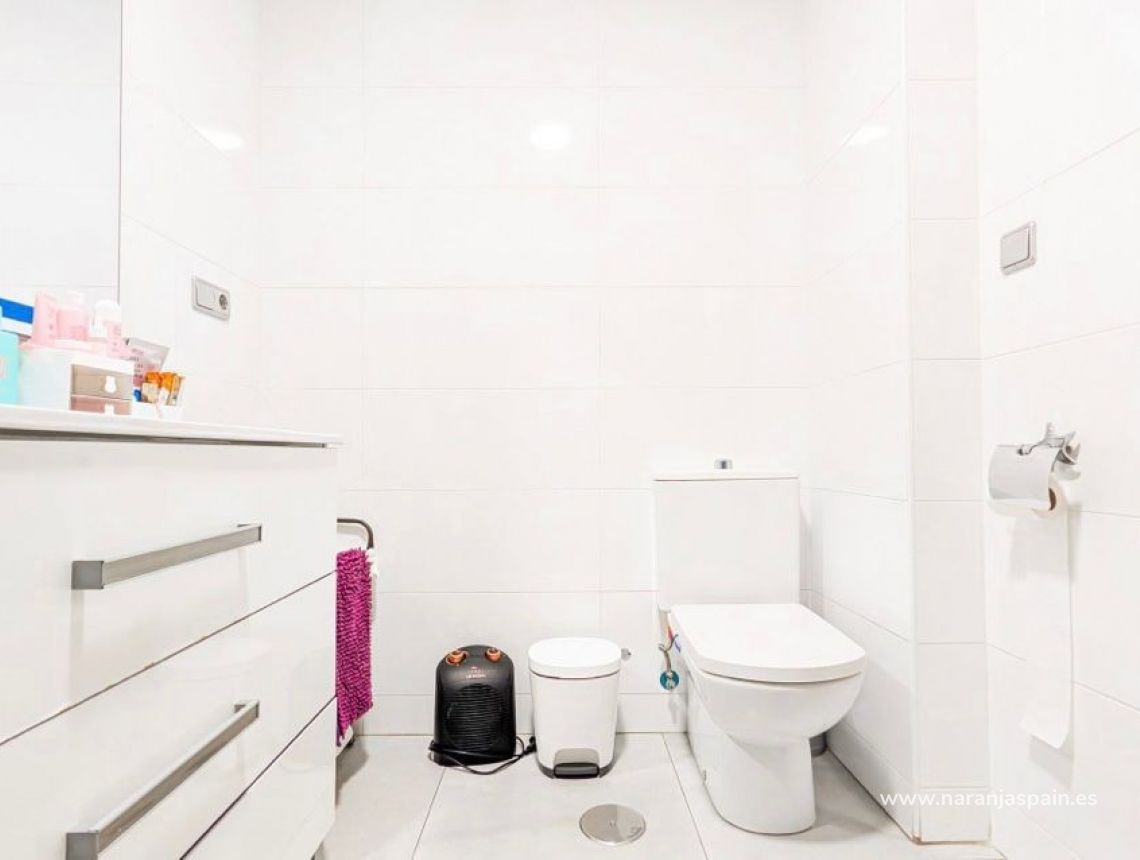 Sale - Apartment - Torrevieja - Centro