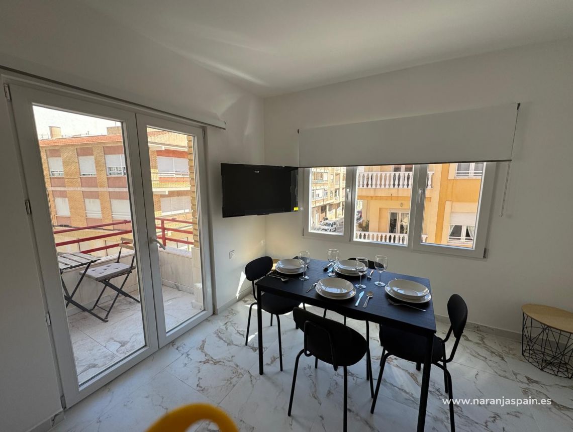 Sale - Apartment - Torrevieja - Centro