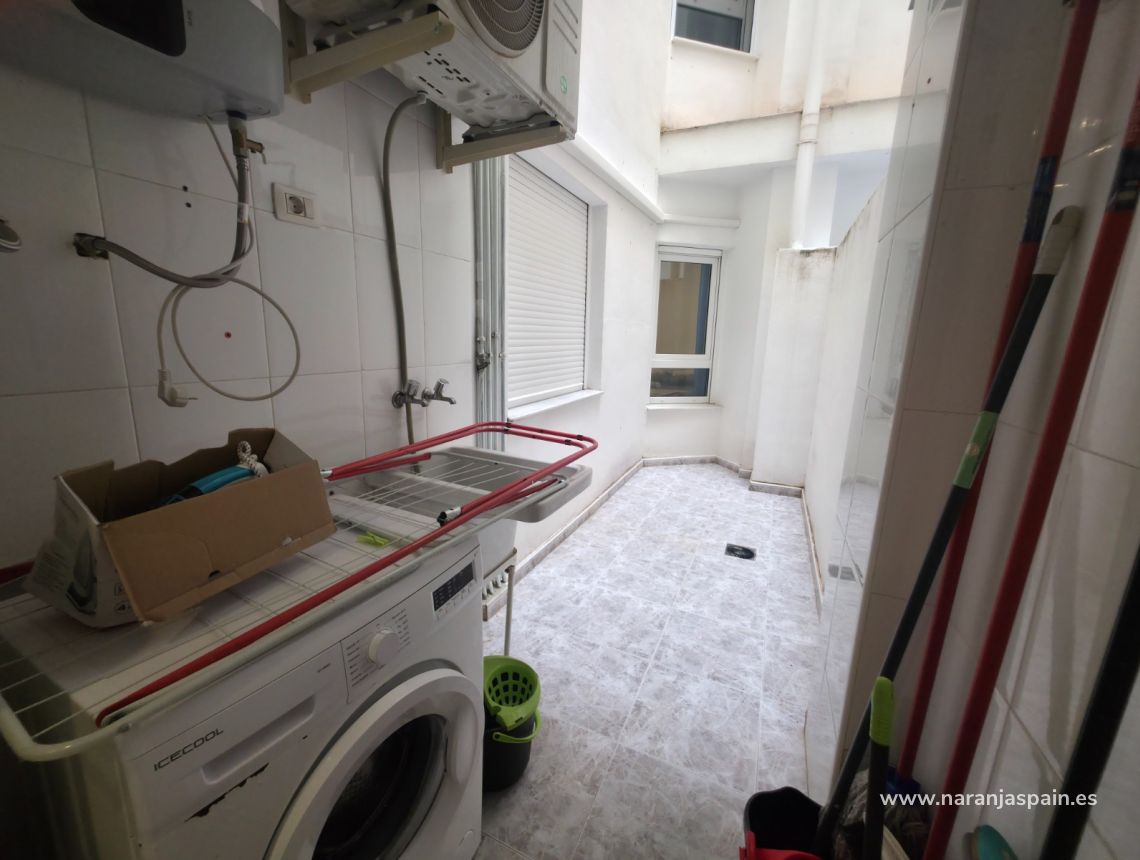 Sale - Apartment - Torrevieja - Paseo maritimo