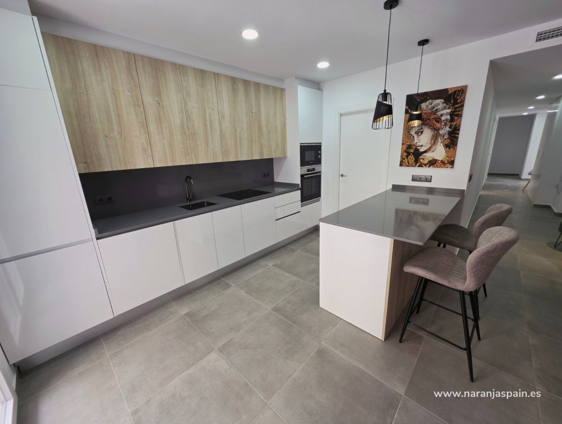 Sale - Apartment - Torrevieja - Puerto