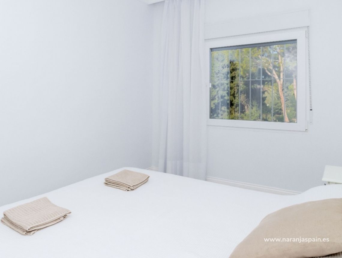 Sale - Бунгало - Orihuela Costa - La Zenia