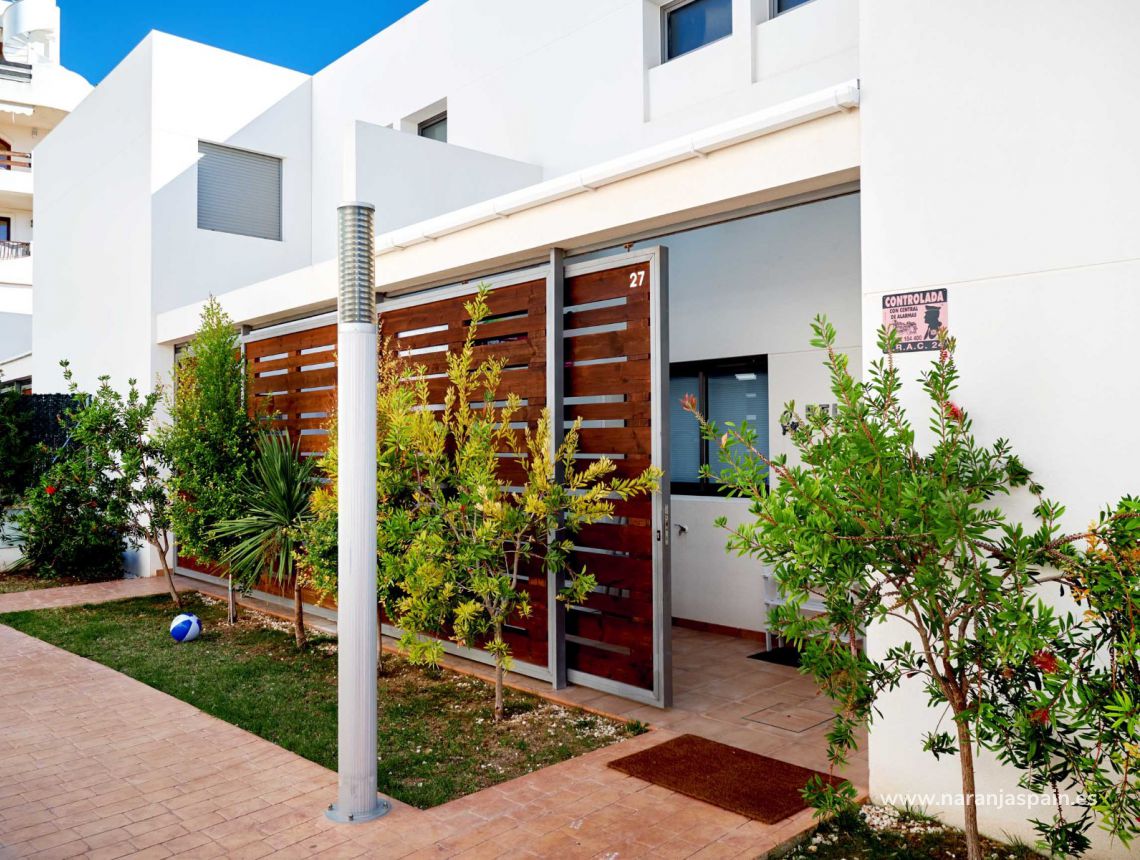 Sale - Bungalow - Torrevieja - Orihuela Costa