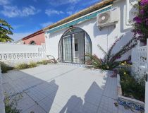 Sale - Bungalow - Torrevieja - San Luis