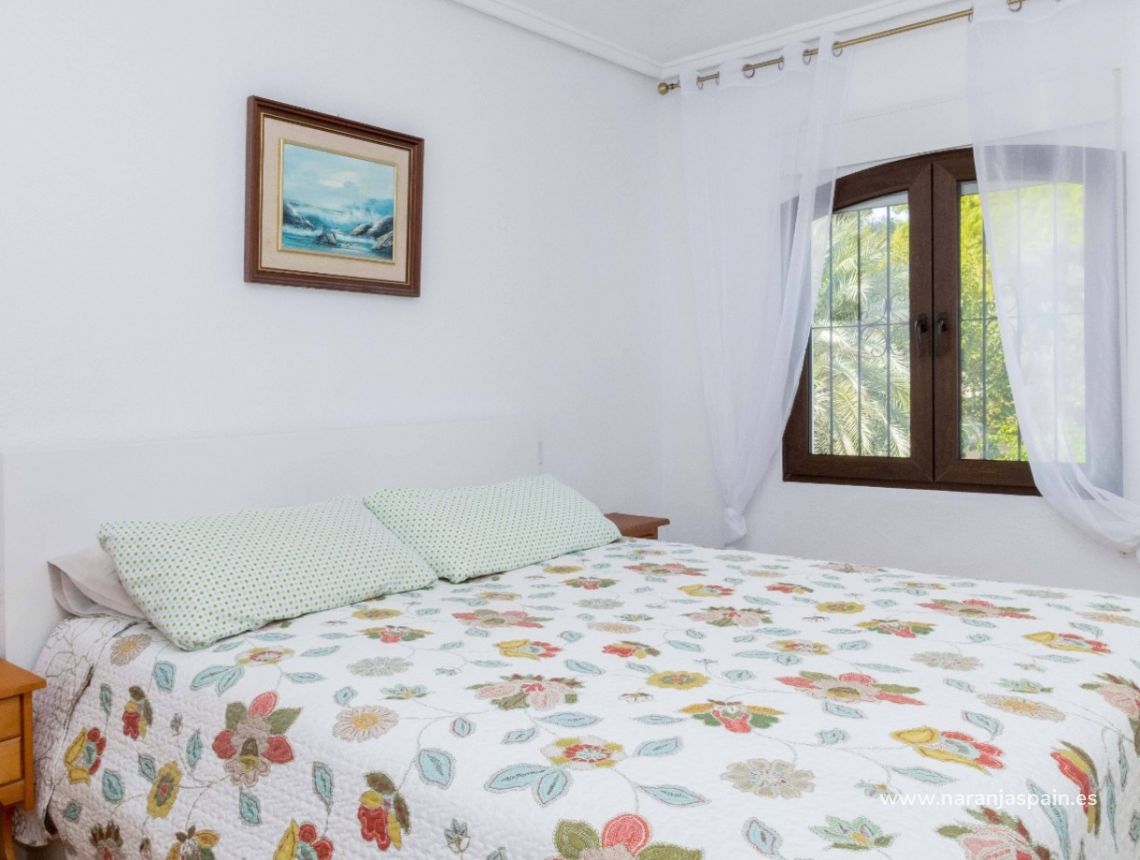 Sale - Bungalows - Orihuela Costa - La Zenia